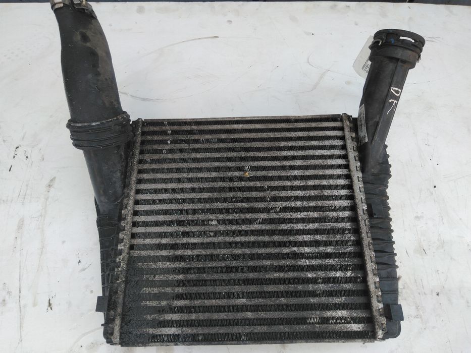 Intercooler dreapta Audi Q7 2008 CASA 7L6145804A