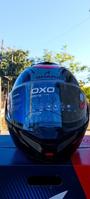 каска за мотор shark oxo