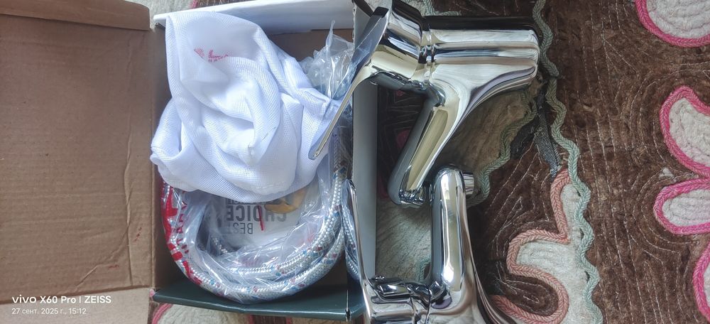 Продам смеситель для ванны и раковины