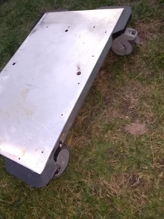 Vând platforma inox