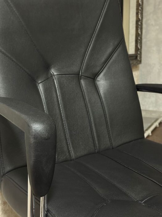 Кресло для компьютера офисное