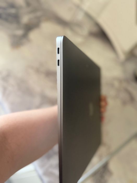 Apple Macbook air