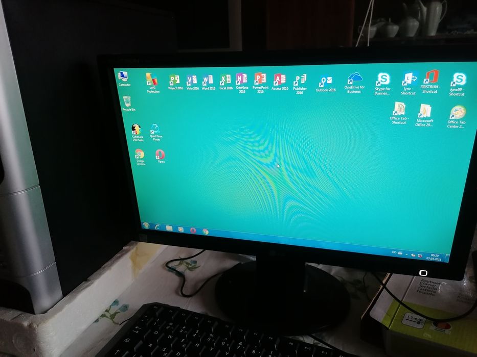 Calculator deluxe nou monitor Samsung  mouse tastatura