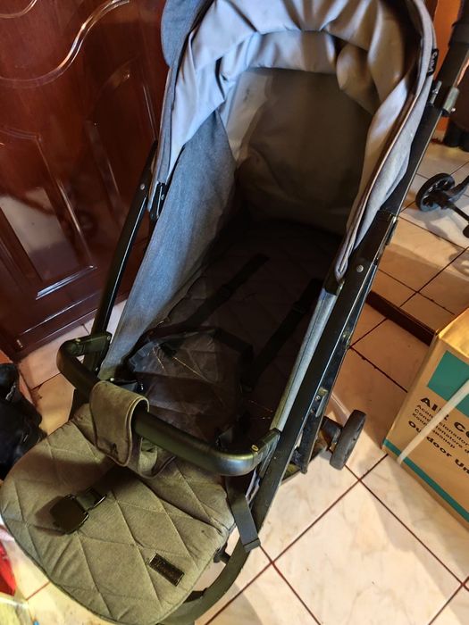 Vând cărucior de copii !