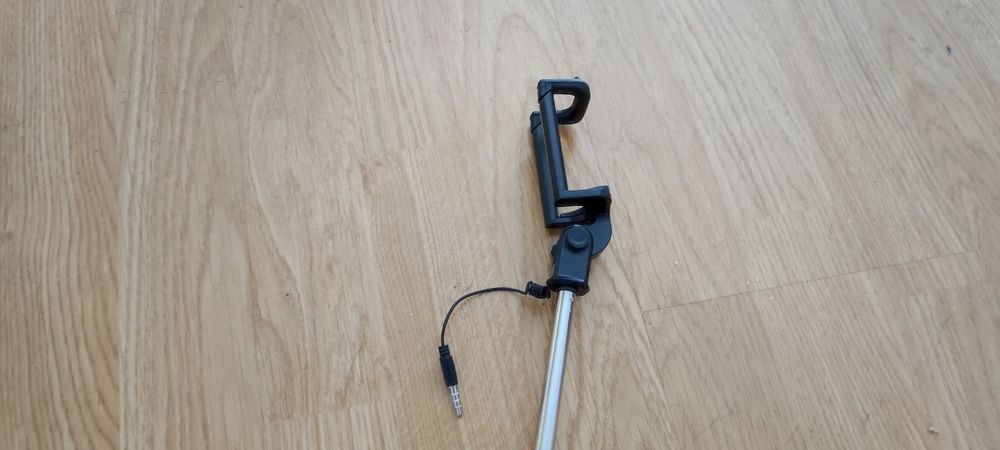 Vând selfie sticks mufa jack