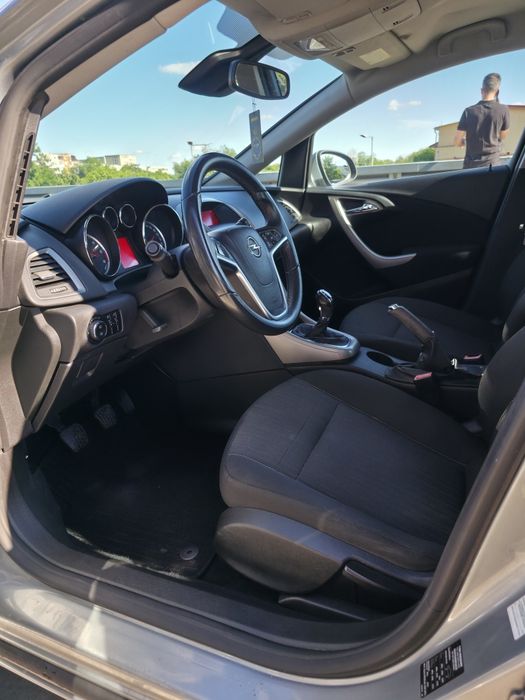 Opel Astra J 2012 1.3  CDTi 95 cp