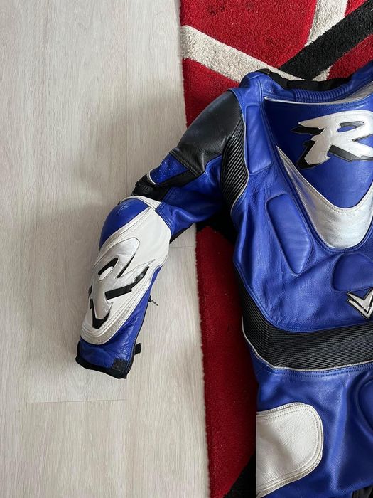 Мото екип цял в много добро състояние