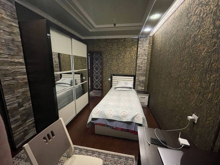 Продается 5комнатная квартира 120кв метра Шайхонтохурский райён массив