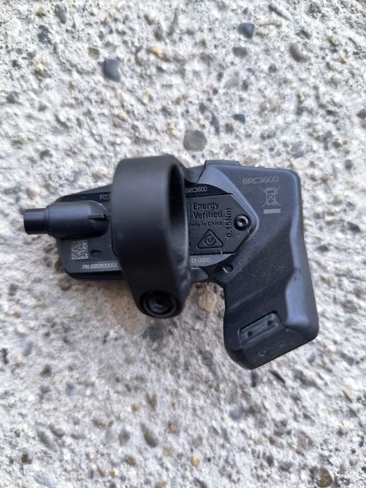 Контролер Bosch LED Remote BRC3600 и държач Bosch Smartphone BSP3200