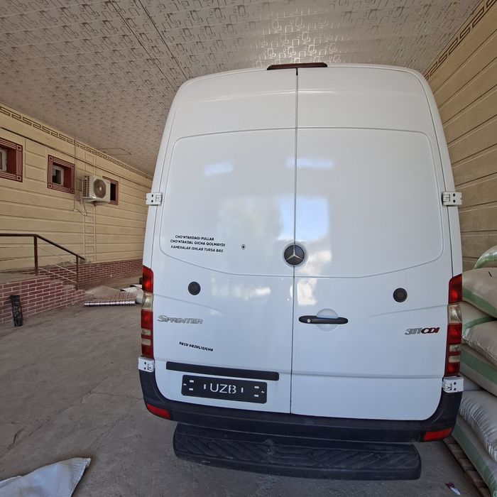 Mercedes Benz Sprinter