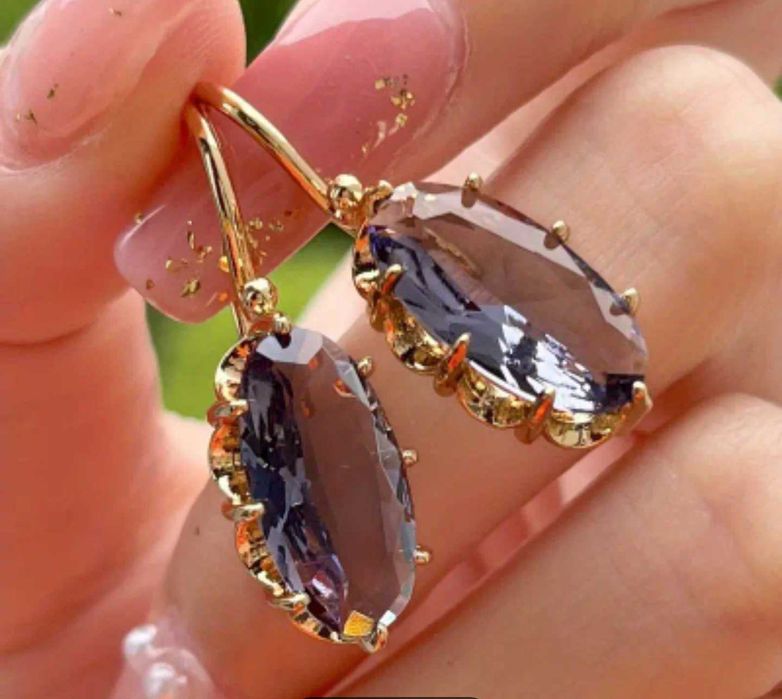 Златни дамски обеци от Медицинско злато нови!