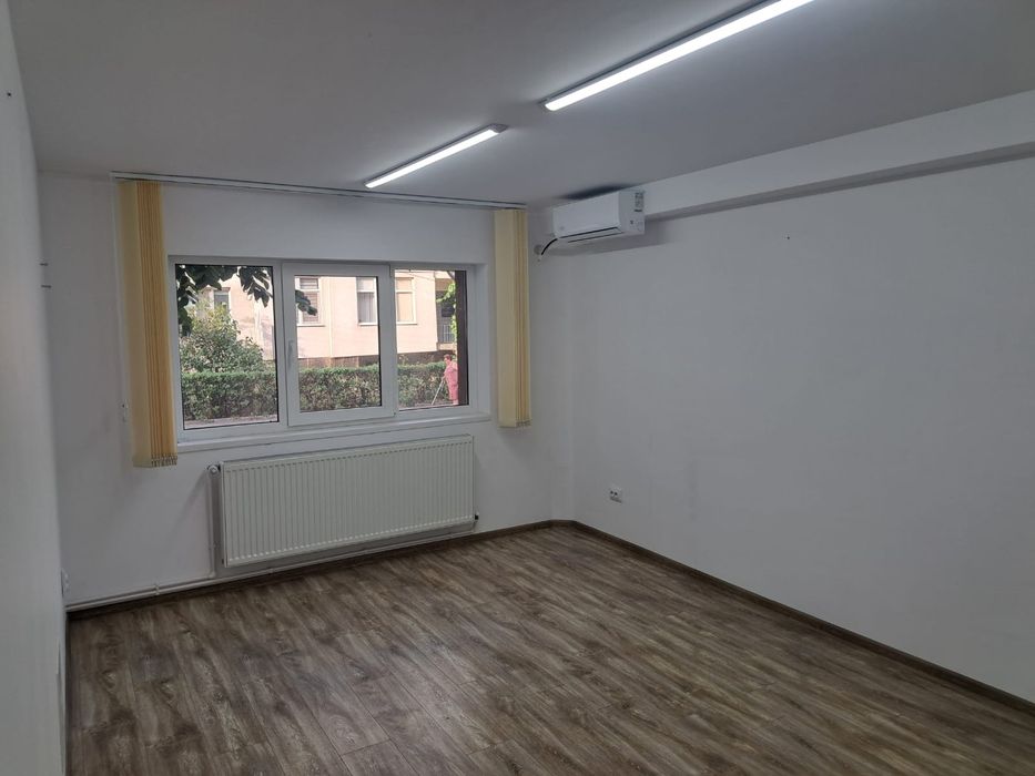 Spațiu de închiriat!