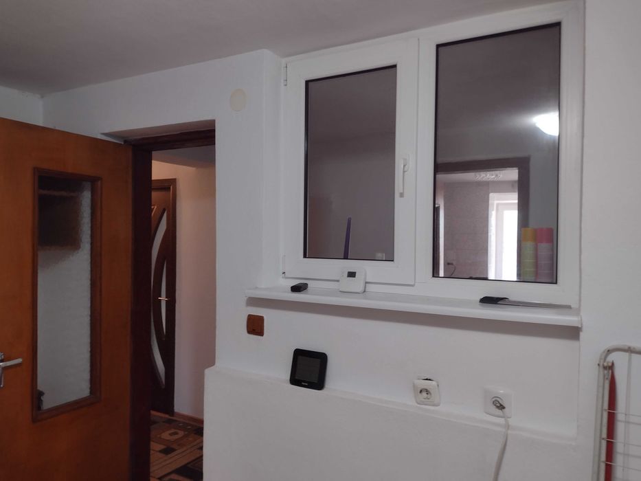 Vand Casa 373 mp, 2000 mp teren Gura Vaii 6 km Rm Valcea, la DN7