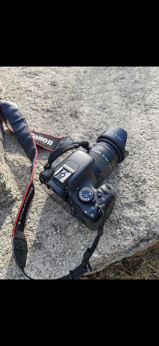 Vând DSLR canon 550d