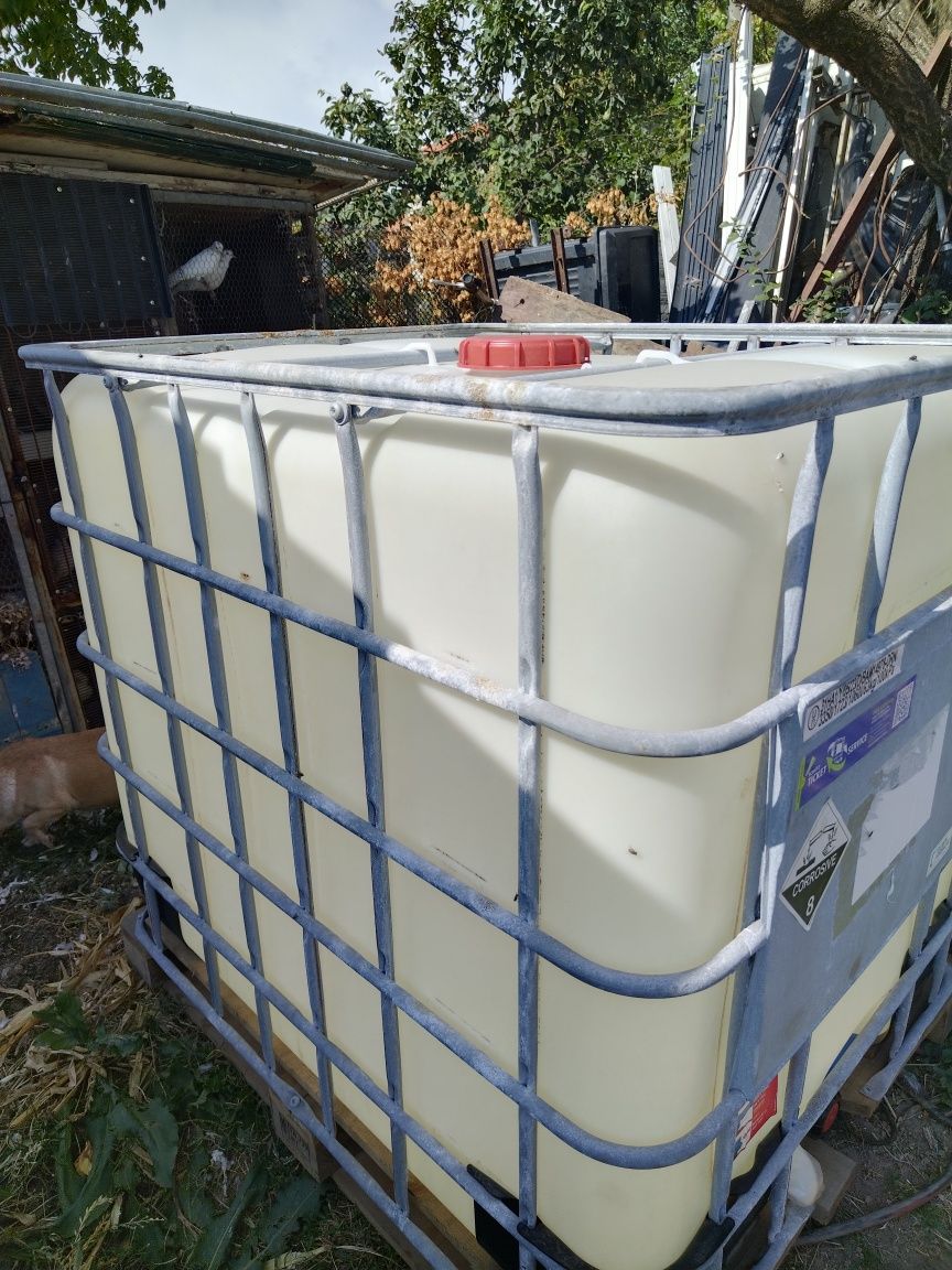 Бидони за вода и джибри 220л и 1 тон с. Розино • OLX.bg