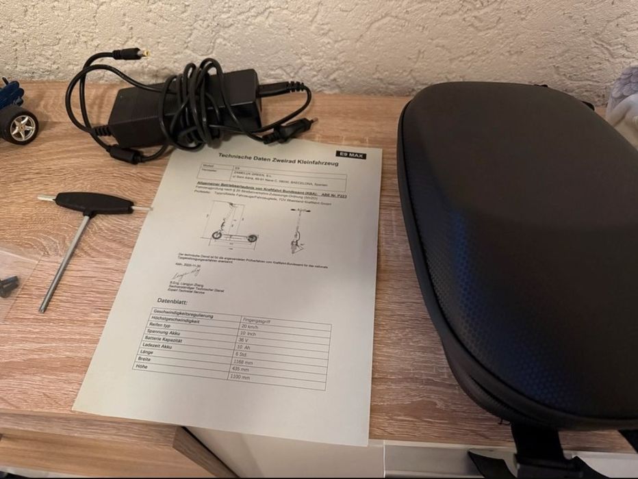 Trotineta electrica adulți Zamelux e9 (2025)