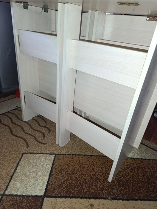 Продам книжка стол