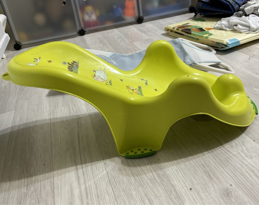 Шезлонг для купания