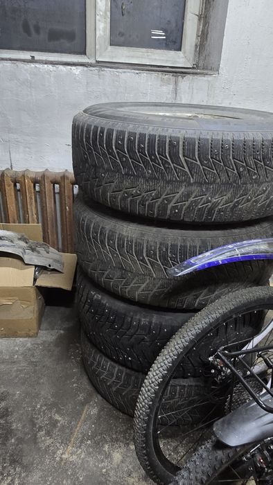 Продам резину с дисками 16