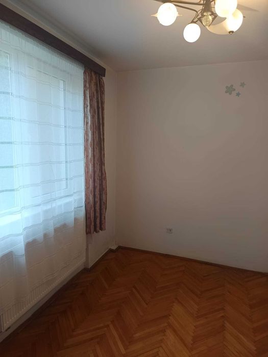 Vând apartament 3 camere - Centru, zona McDonald’s, Baia Mare