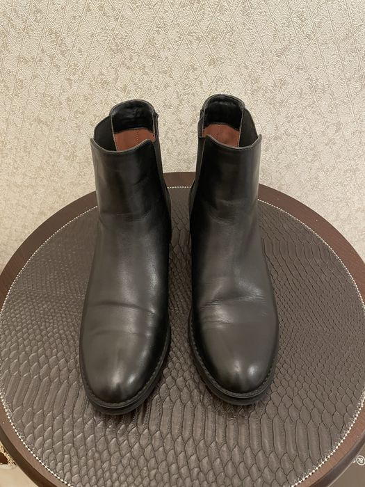 Женские кожаные ботинки Basconi