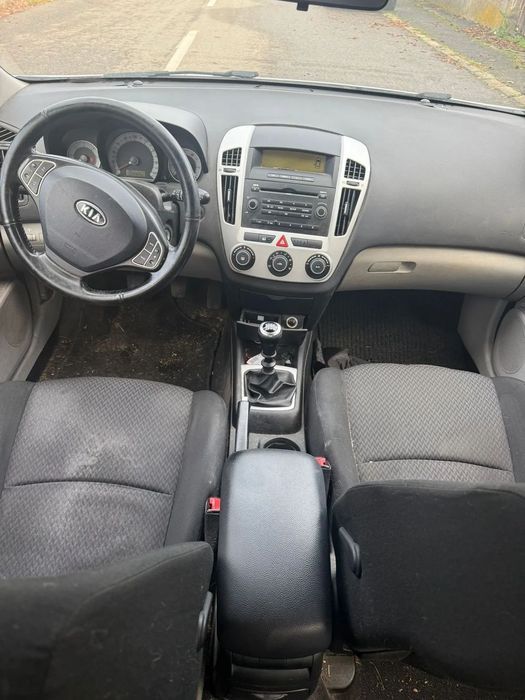 Dezmembrez Kia Ceed SW 1.6 d