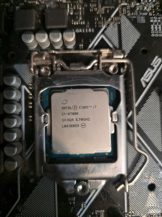Kit Intel 8700K + Z370p + noctua nh15 cooler+carcasa