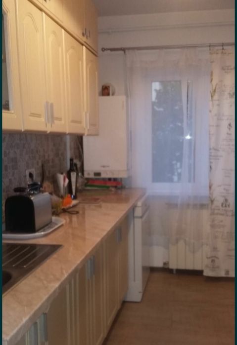 Ofer spre vanzare apartament zona Casa Cartii