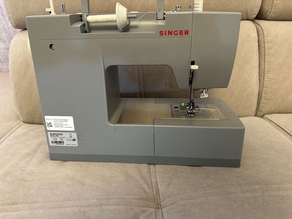 Mașină de cusut Singer Heavy Duty 4432