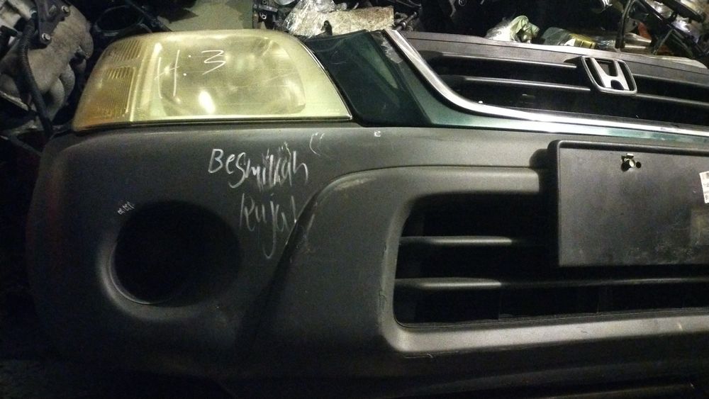 Фары бампер решетка радиатор телевизор диффузор вентилятор