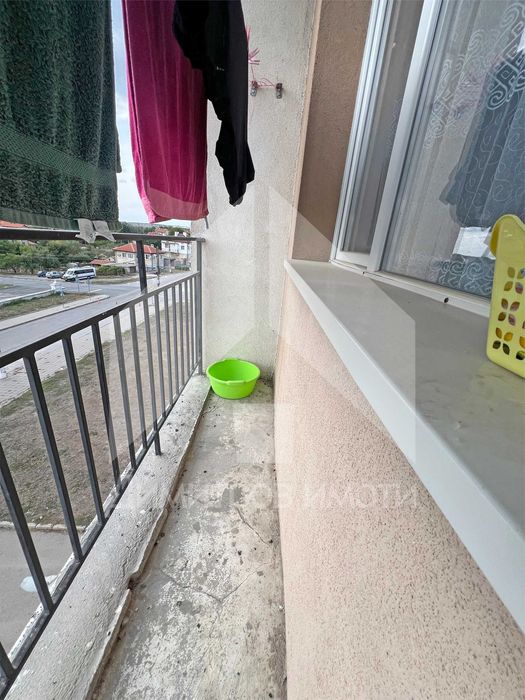 Продава двустаен апартамент готов за живеене - гр. Вълчи дол. Център.