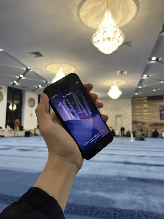 Срочно продам айфон се