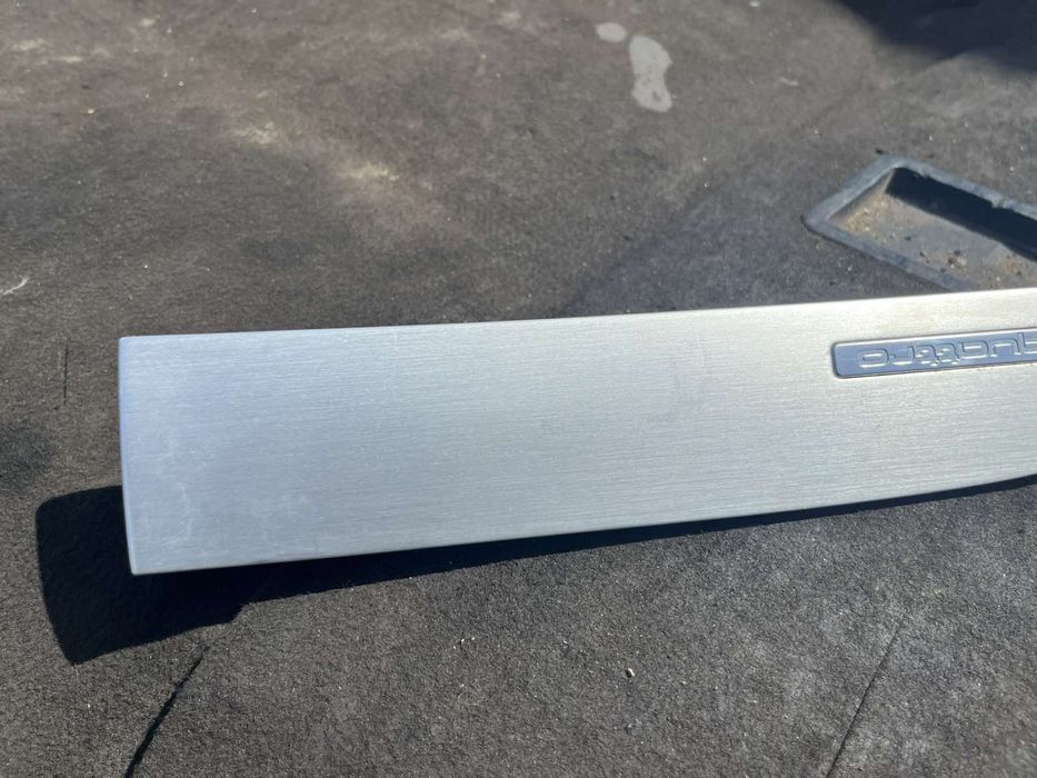 комплект 5 бр лайсни от врати за Audi A6 4f драскан алумин Sline ном 9