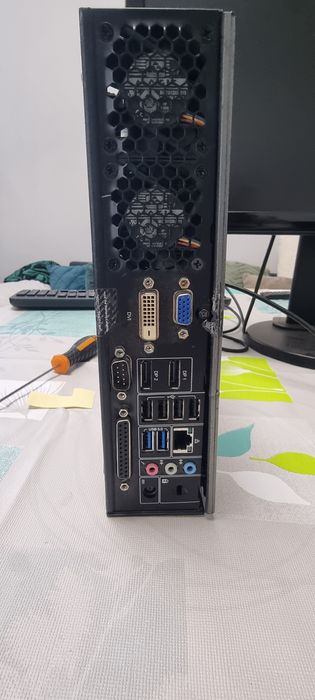 Малък настолен компютър Acer Veriton за части