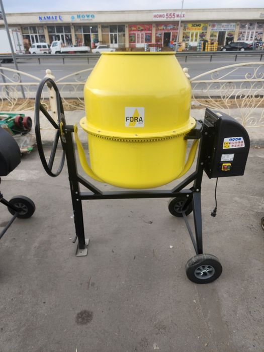 Бетонамещалка сотилади.