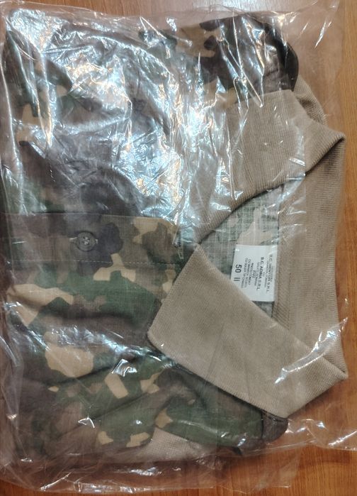 Vând costum protecție ploaie și bocanci militari