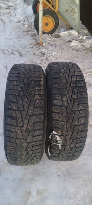 Зимние шины бу 2шт