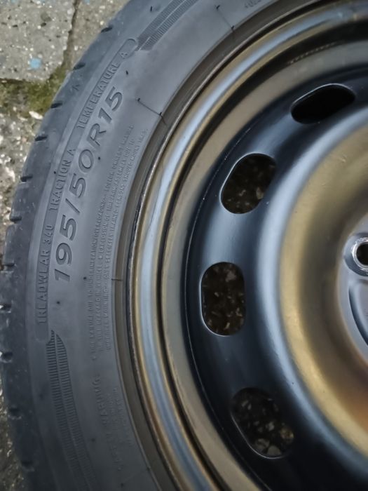 Dunlop 195/50/15 и джанти за Ford Fiesta MK7