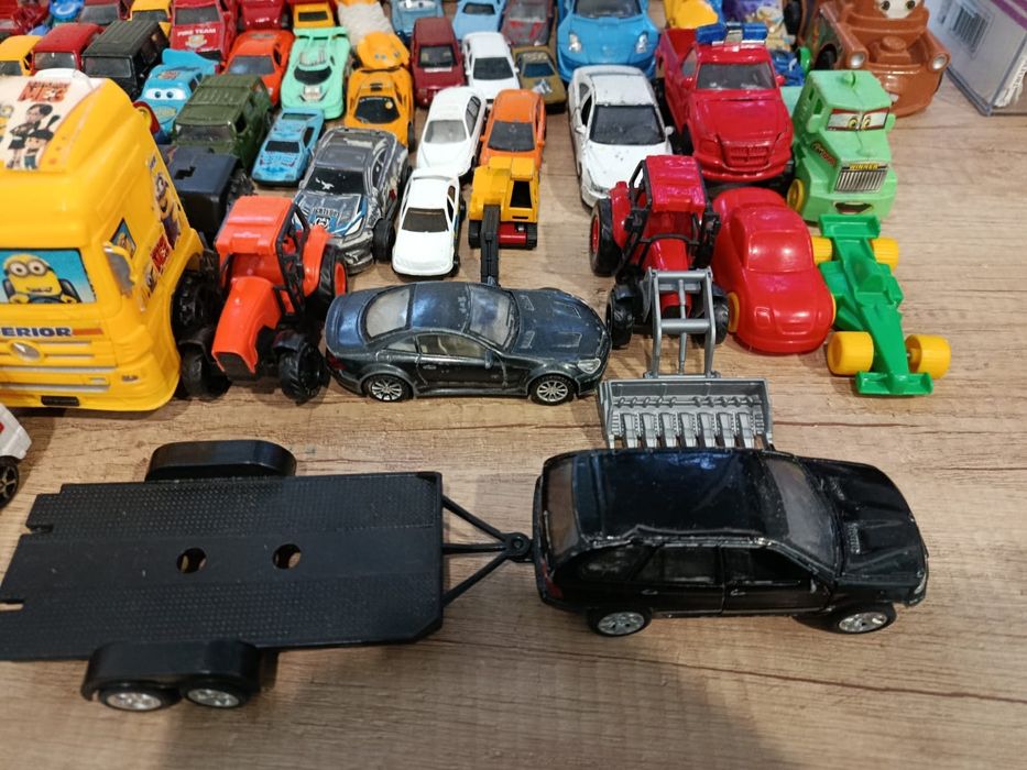 Игрушки , машинки