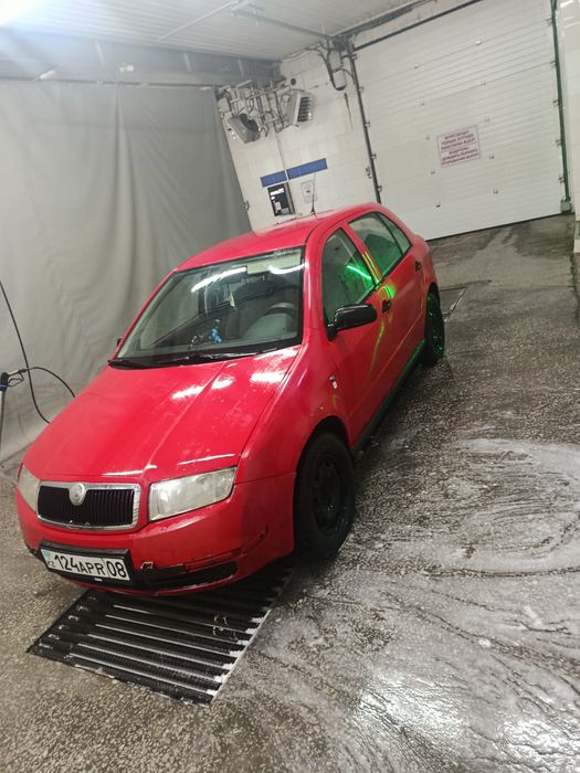 Продам машину Шкода