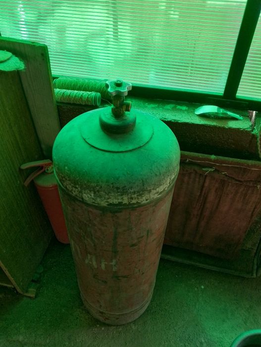 Продам два балона больших