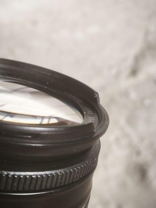 Canon 28-200mm  f3,5 full frame