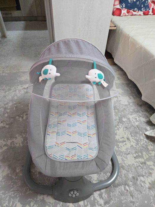 Продам люльку-качелю для новорождённых.