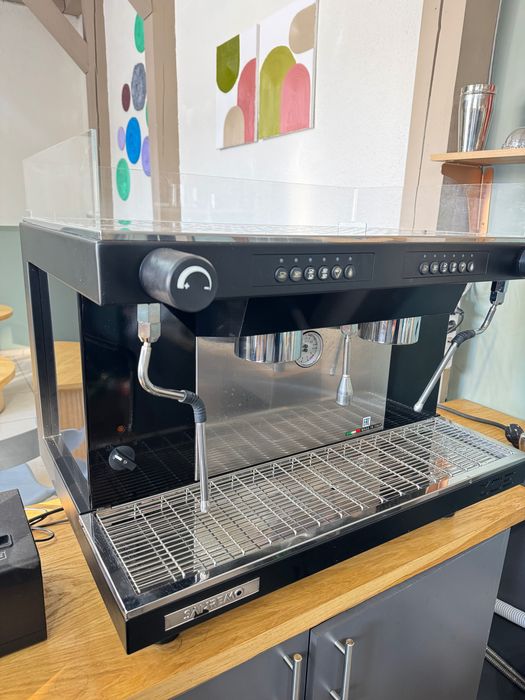 Продам кофе машину sunremo