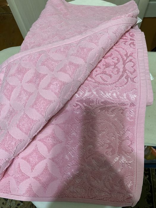 Розовые полотенца