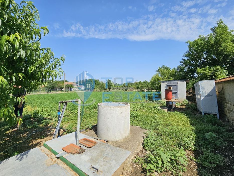 Парцел в с. Раданово подходящ за къща или ФЕЦ