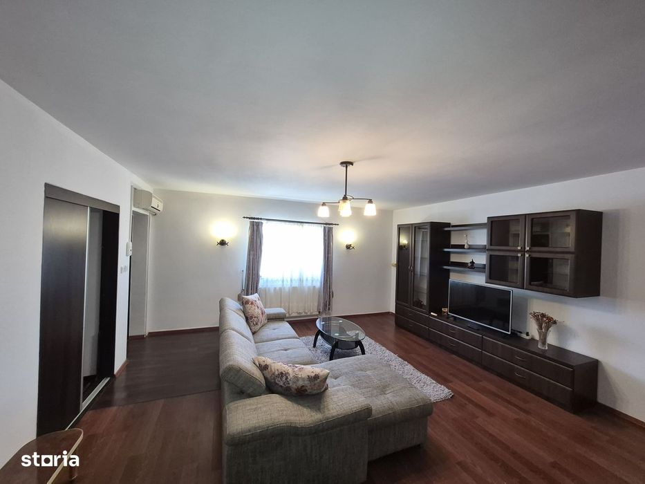 Apartament cu 4 camere decomandat zona Bucium Visani — fotografia 1