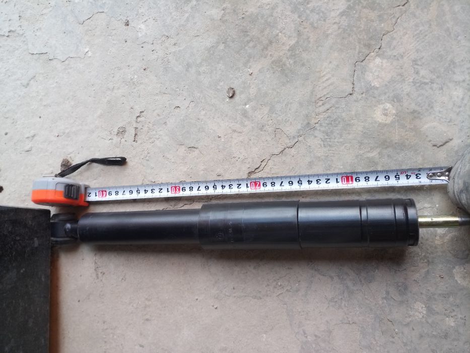 Амортизатор на Мерседес amartizator mersedesga 124