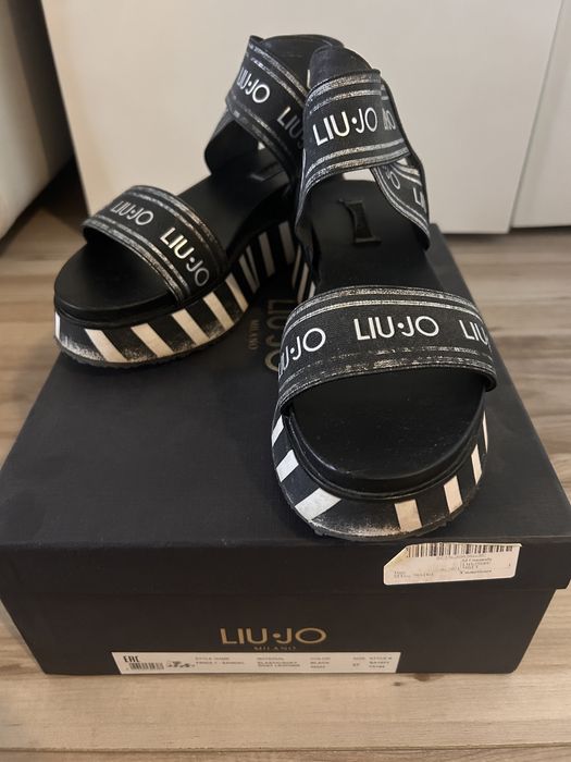 Сандали с платформа Liu Jo