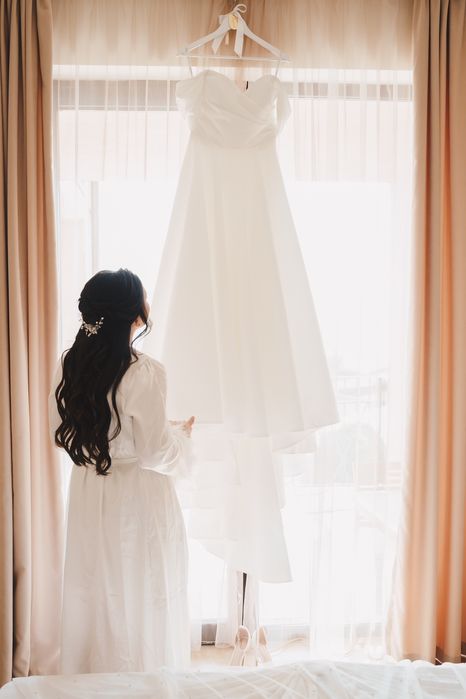 Сватбена булчинска рокля